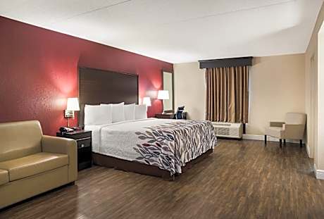 Superior King Room with Sofa Bed Disability Access Non-Smoking