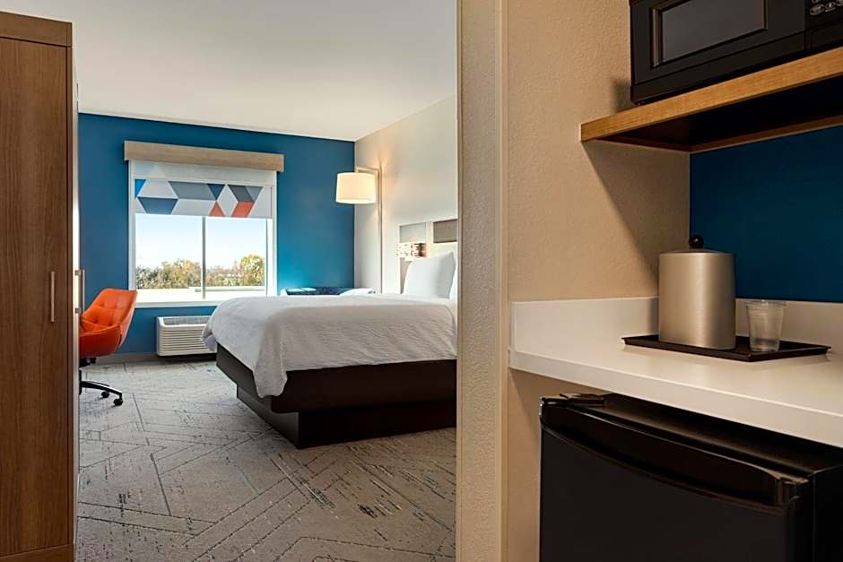 Holiday Inn Express Hotel and Suites Forrest City By IHG