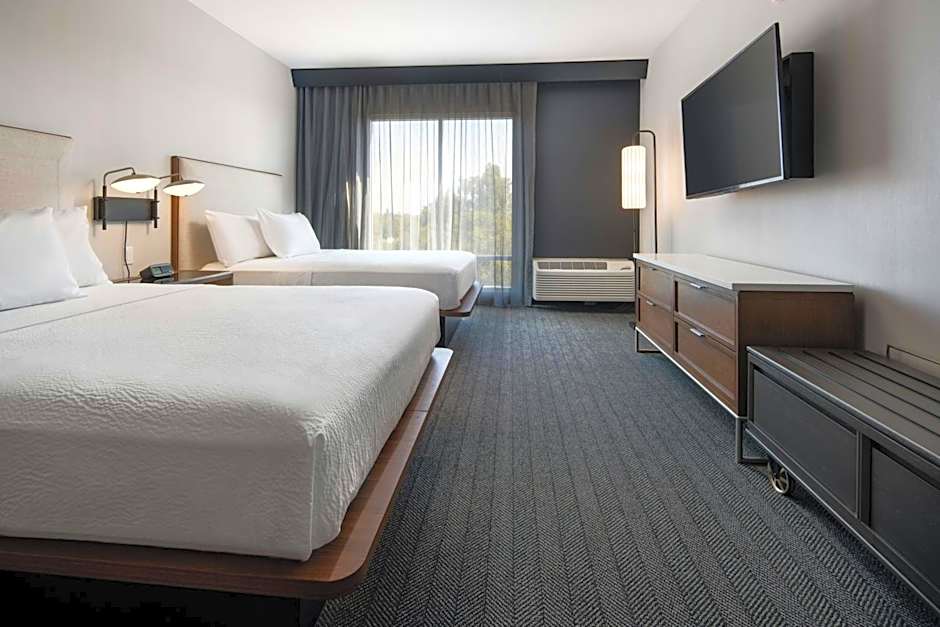 Courtyard by Marriott Fresno Clovis