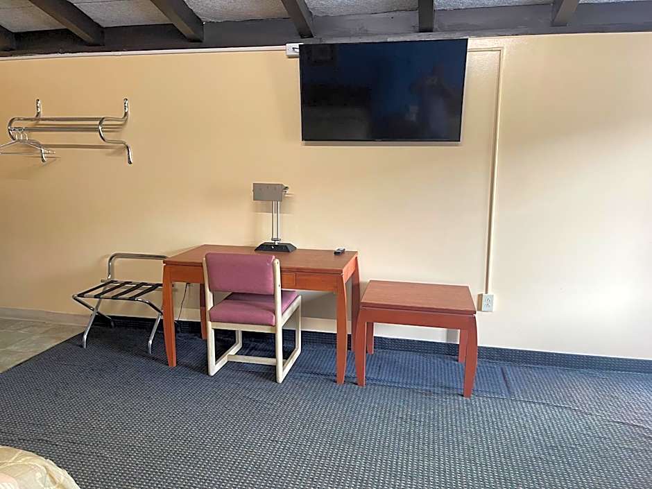 Budget Inn - Madison