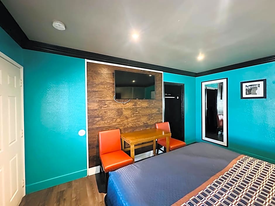 Casa Blanca Inn & Suites Whittier