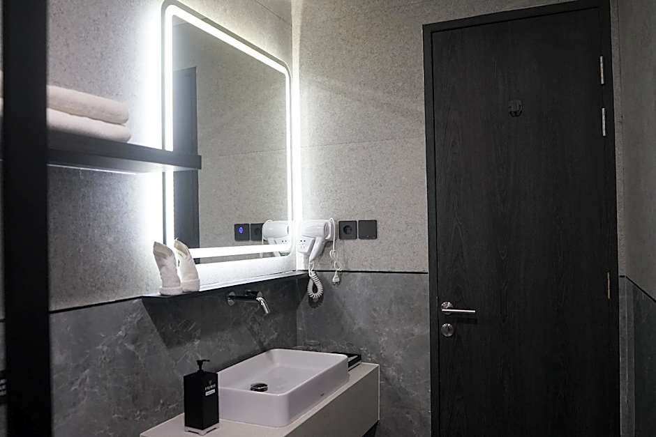 Fieris Hotel & Convention Kertajati