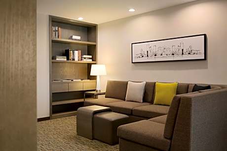 King Studio Suite with Kitchen and Sofa Bed