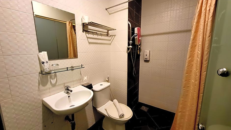 Eight Days Hotel Permas Jaya