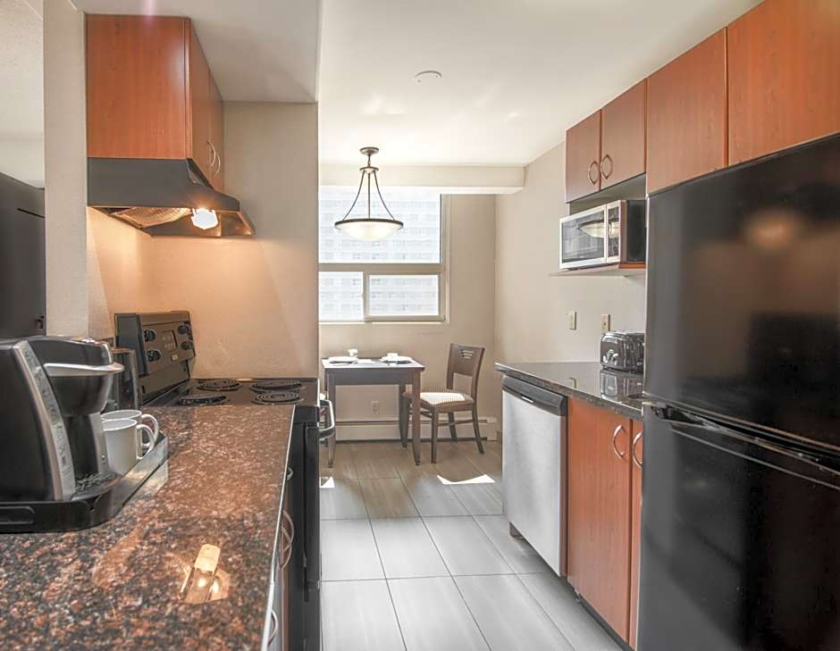 Coast Calgary Downtown Hotel & Suites by APA
