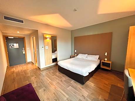 Large Double Room