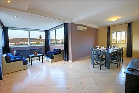 Deluxe Two-Bedroom Apartment