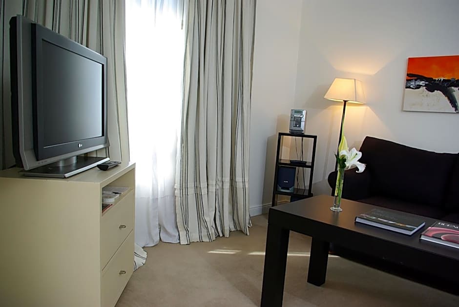 Loi Suites Recoleta Hotel
