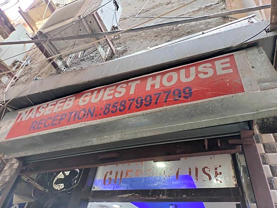 Hotel Naseeb By OYO Rooms – Delhi, NY