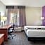 La Quinta Inn & Suites by Wyndham Miami Airport East
