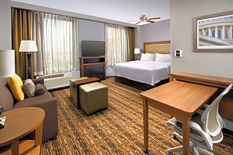 1 King Bed Studio Suite Nonsmoking