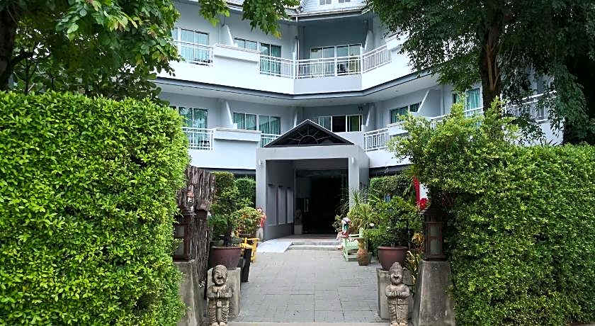 Baan Suksiri Hotel