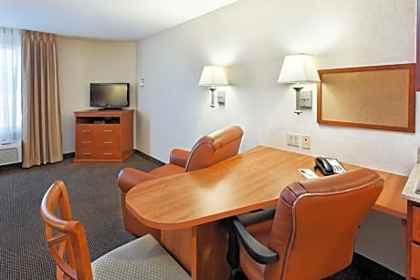 Queen Suite with Two Queen Beds - Hearing Accessible