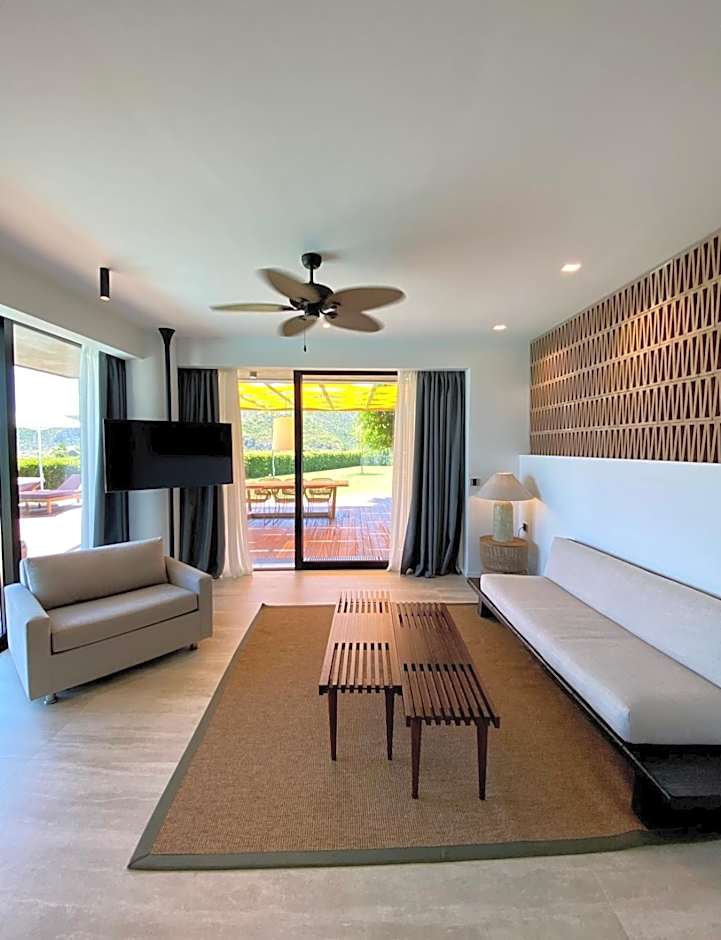 Thalatta Seaside Hotel