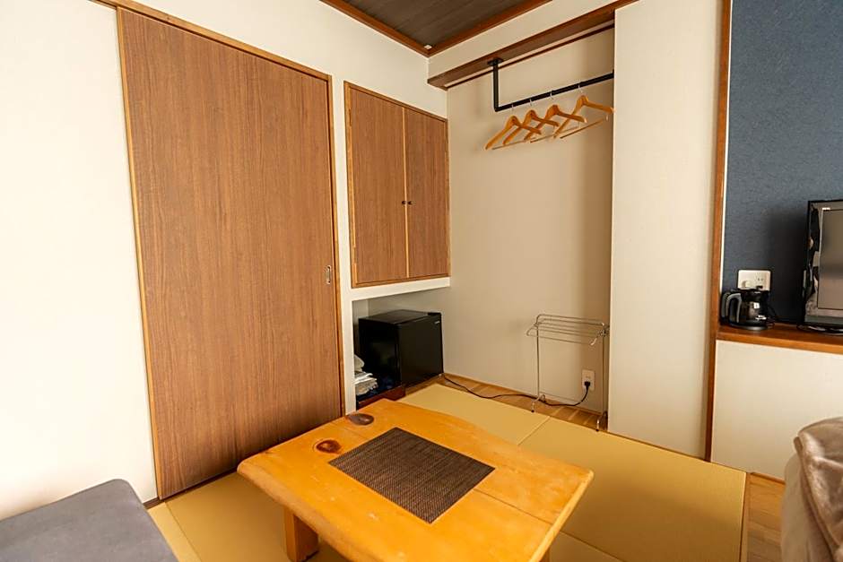 Nozawa Onsen Azegamikan