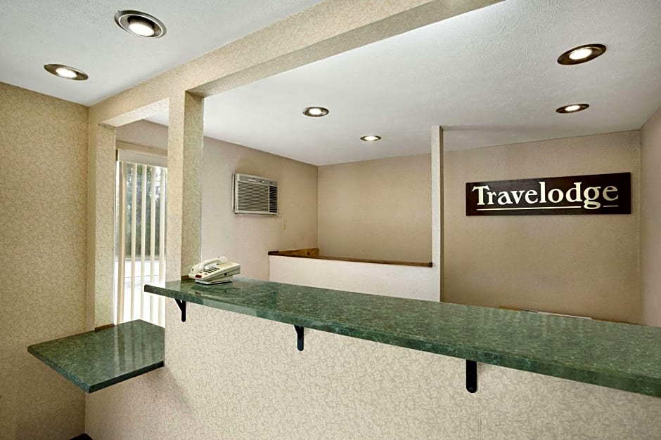 Travelodge by Wyndham La Porte/Michigan City Area