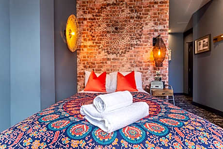 Single Room with Bathroom