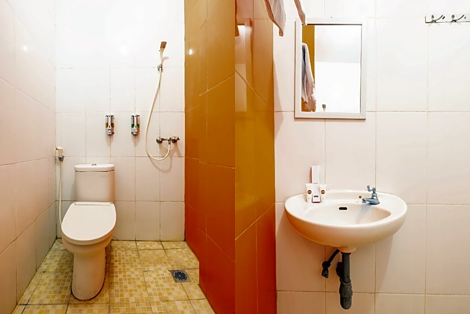 OYO 863 Tenacity Guest House Syariah