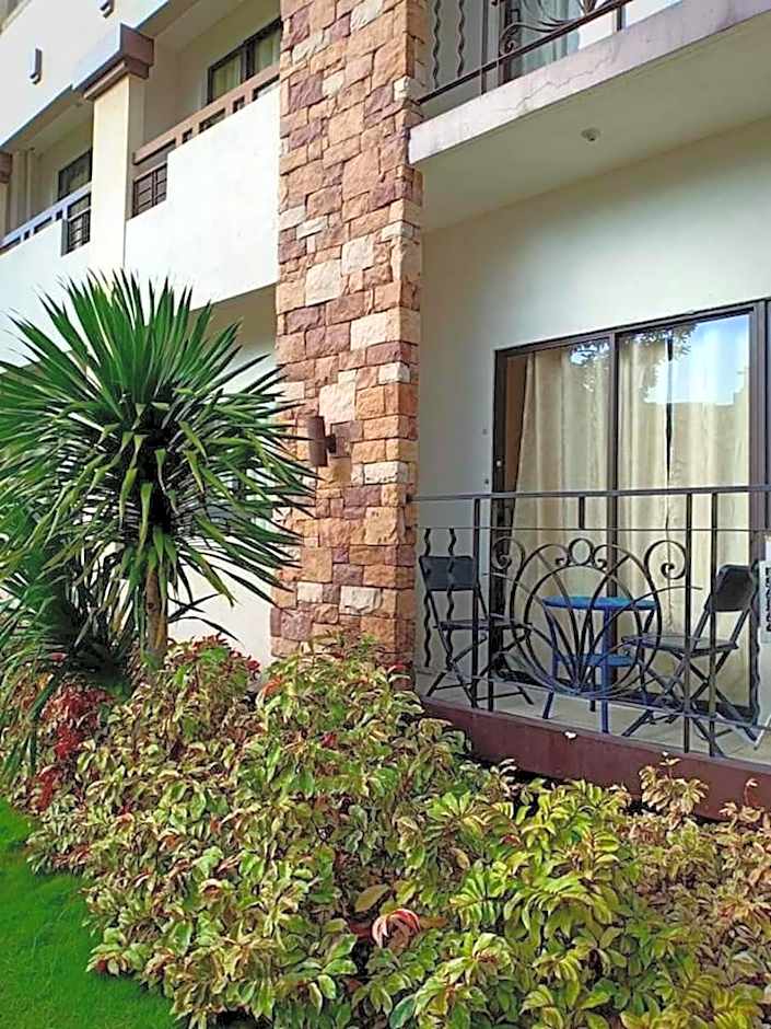 ONE OASIS DAVAO a4 FREE POOL 3 MIN WALK SM MALL