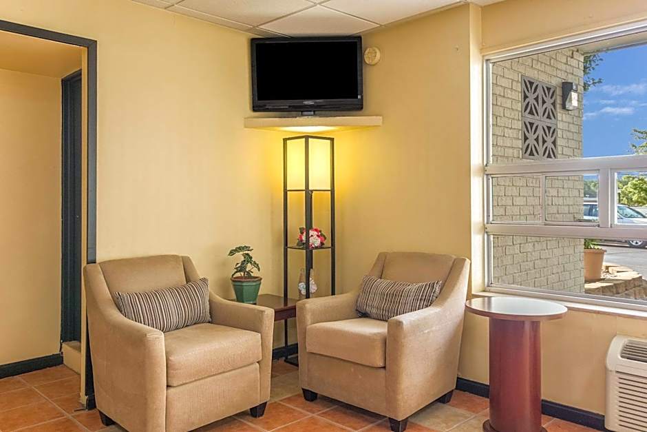 Econo Lodge Fort Knox