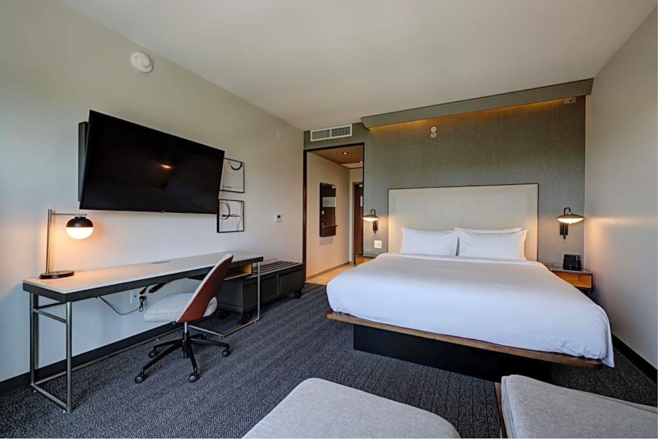 Courtyard by Marriott Iowa City University Heights