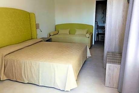 Standard Family Room