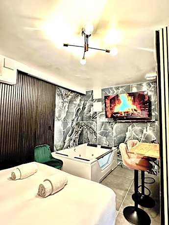 King Suite with Spa Bath