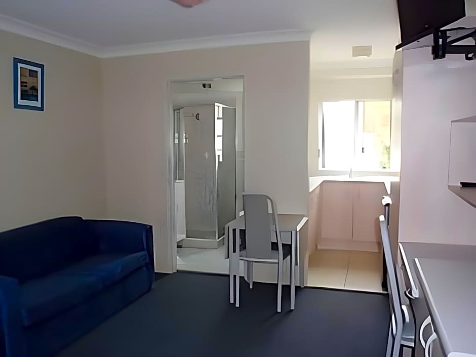 Photo 1 of 4 of Double Room