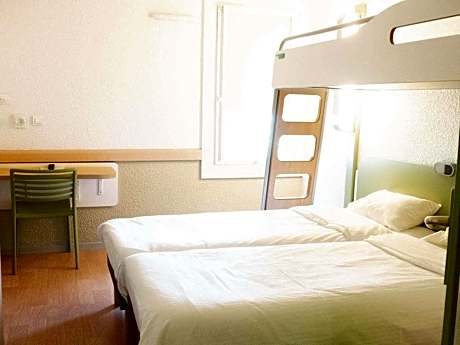 Triple Room with Two Single Beds and One Bunk Bed