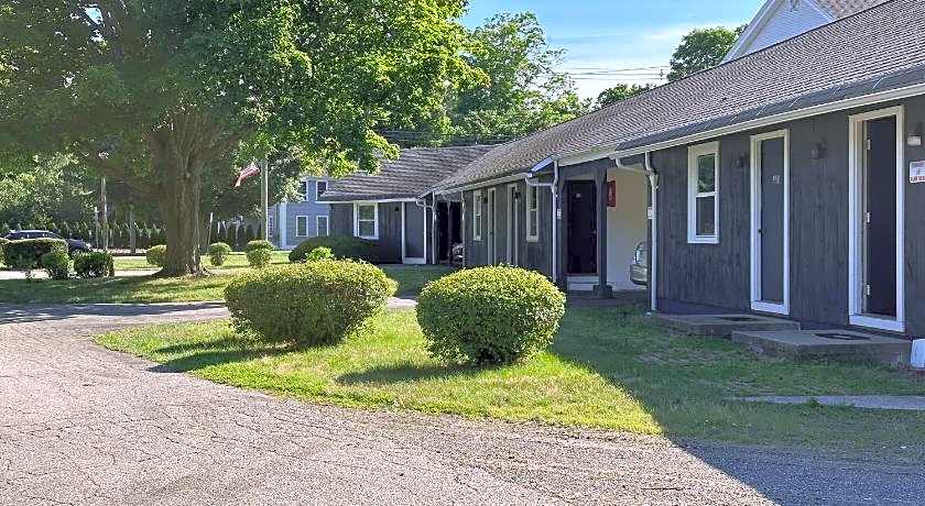 Village Motel by OYO