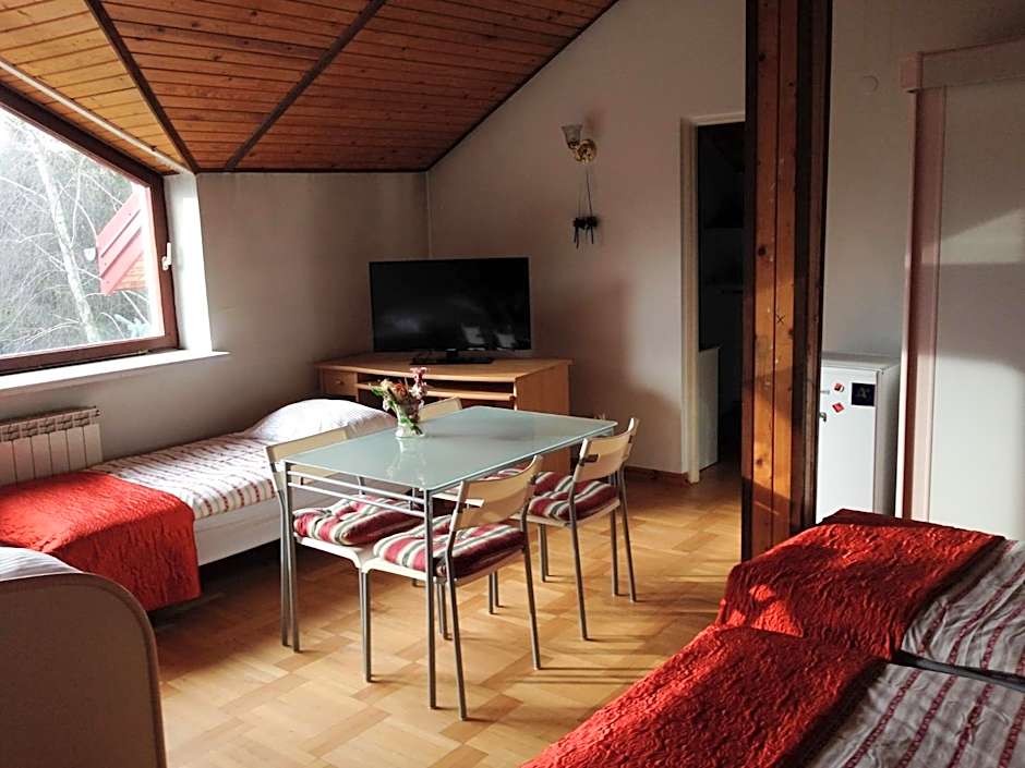 Green Country Hostel