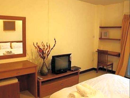 Rafael Mansion Bangkok Airport