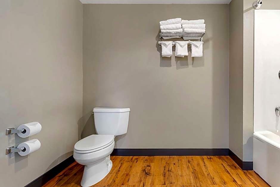 Best Western Plus Grant Creek Inn