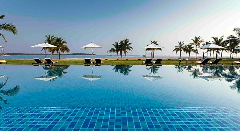 Amaya Beach Pasikudah