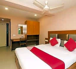OYO Hotel Sarovar Grand