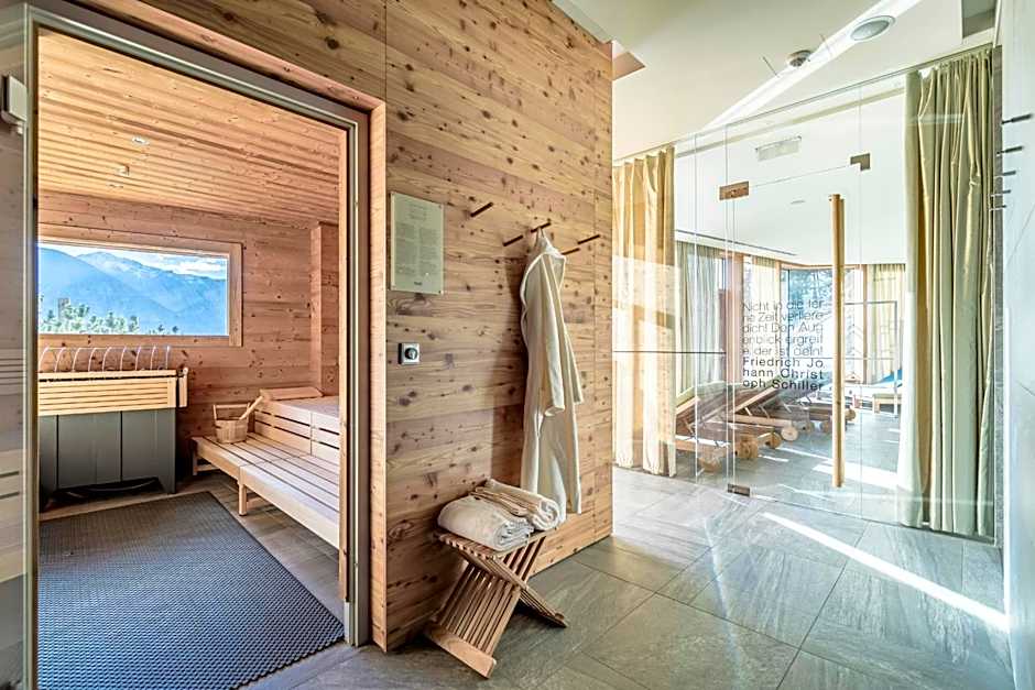 NIDUM - Casual Luxury Hotel
