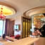 Q Hotel