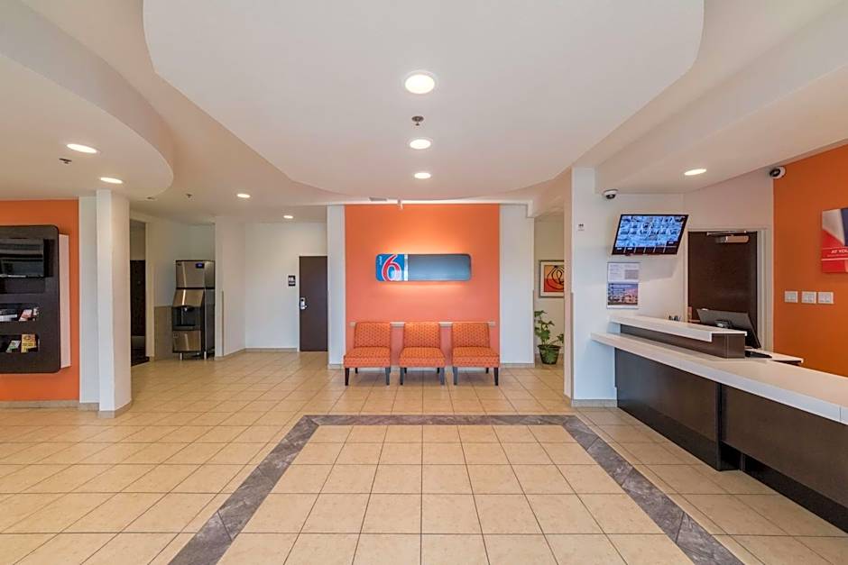 Motel 6-Laredo, TX - Airport