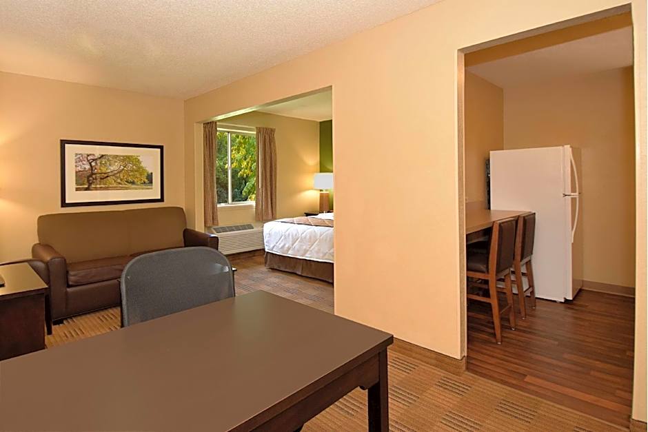 Extended Stay America Select Suites - Des Moines - West Des Moines