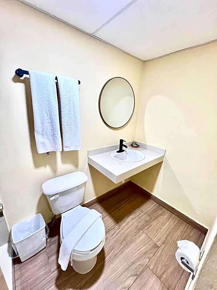 HOTEL SALVADOR