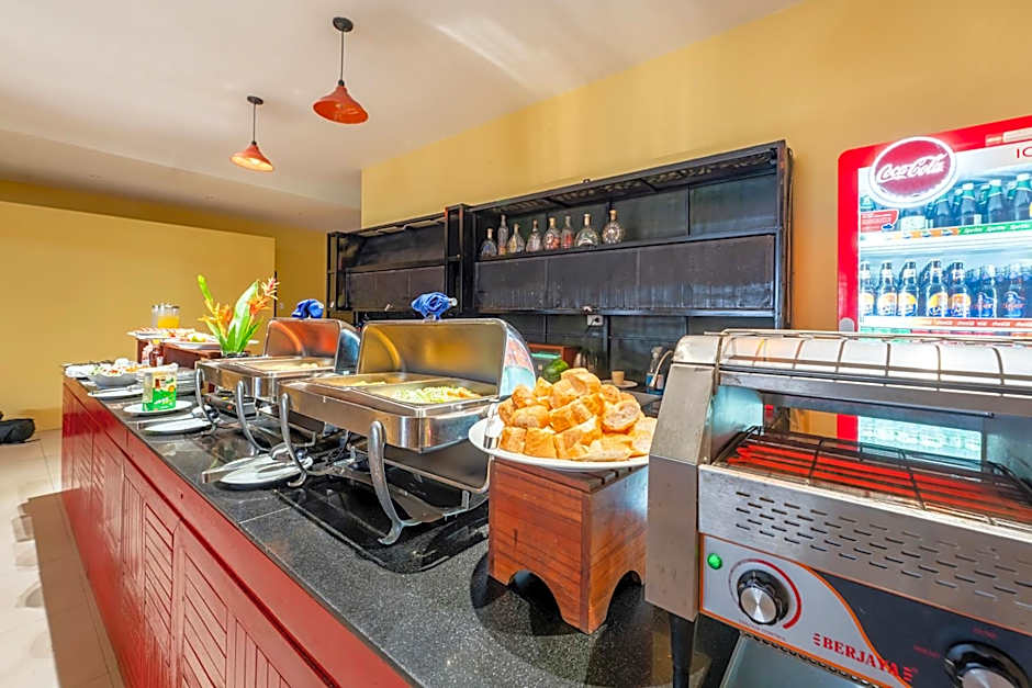 Harmony Old Town Hostel & Pool Bar