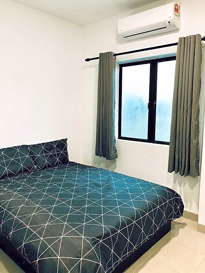 LunaStay (Shared Common Area)