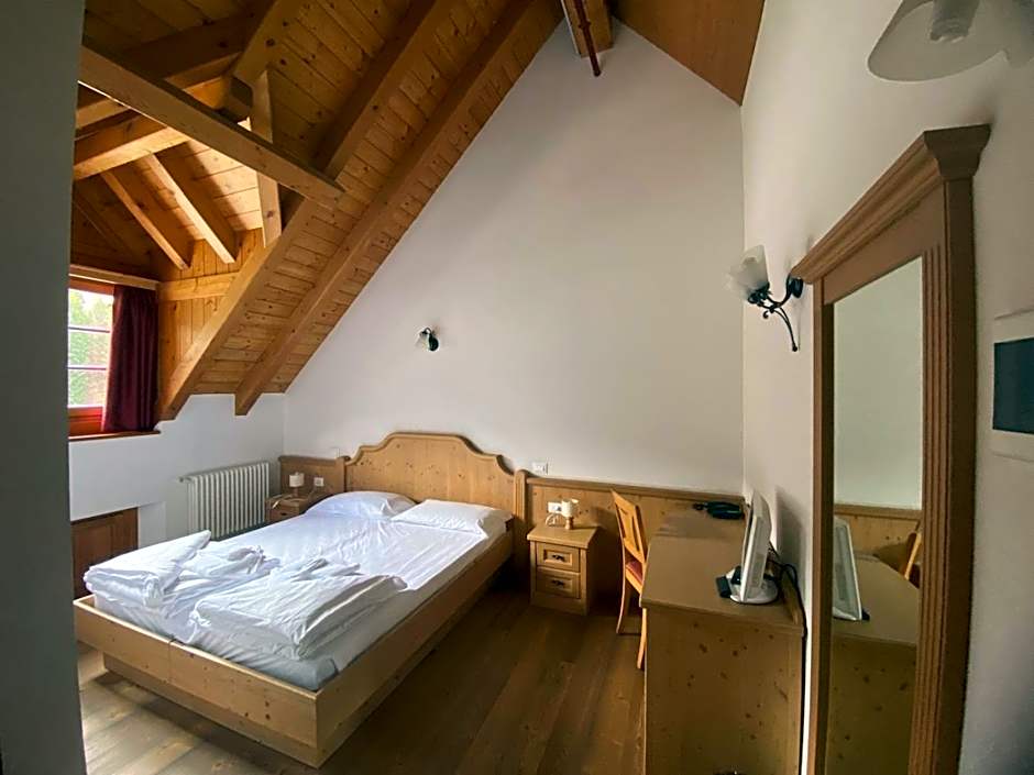 Zdjęcie 1 z 4 — Double Room
