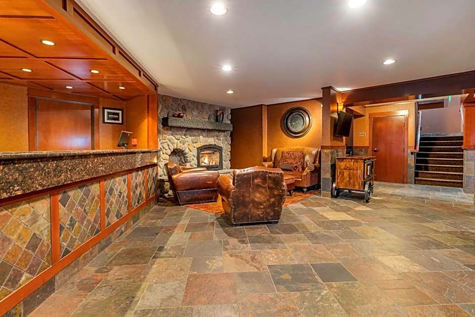 Lloyd Hotel Astoria Bayfront, an Ascend Collection Hotel