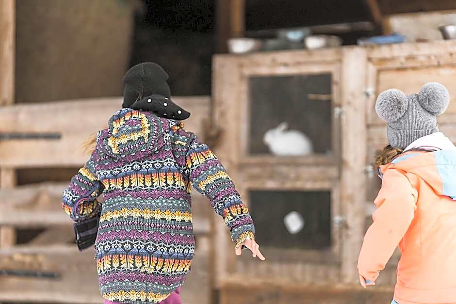 Aparthotel Familiaris - Family Apartments - Pools & Spa in Dolomites