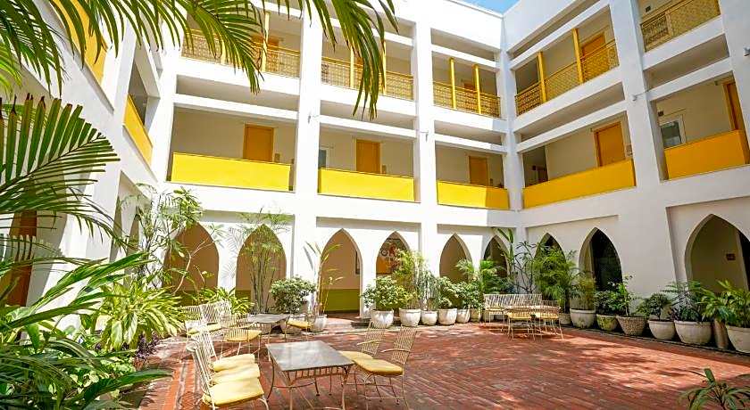 bloom Boutique I Signature Towers