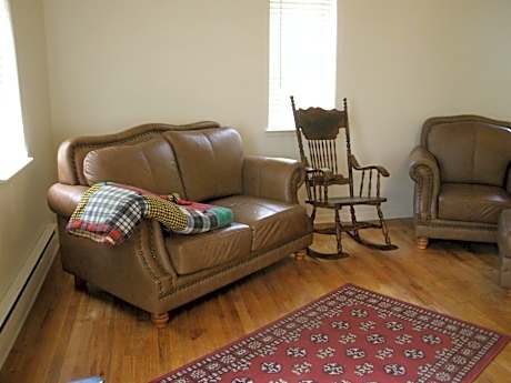 Cowboy Hideaway with One Queen Bed, One Full Bed, One Twin Bed