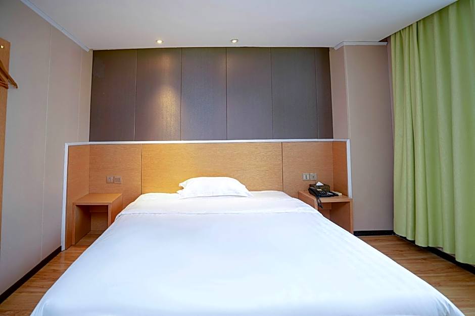 7 Days Inn Yunfu Luoding Central