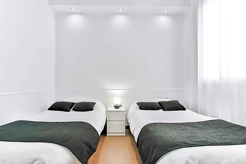Laramond Barcelona Rooms