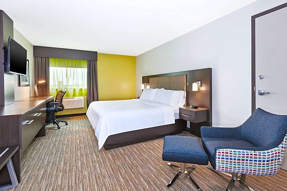 Holiday Inn Express Winnipeg Airport - Polo Park By IHG